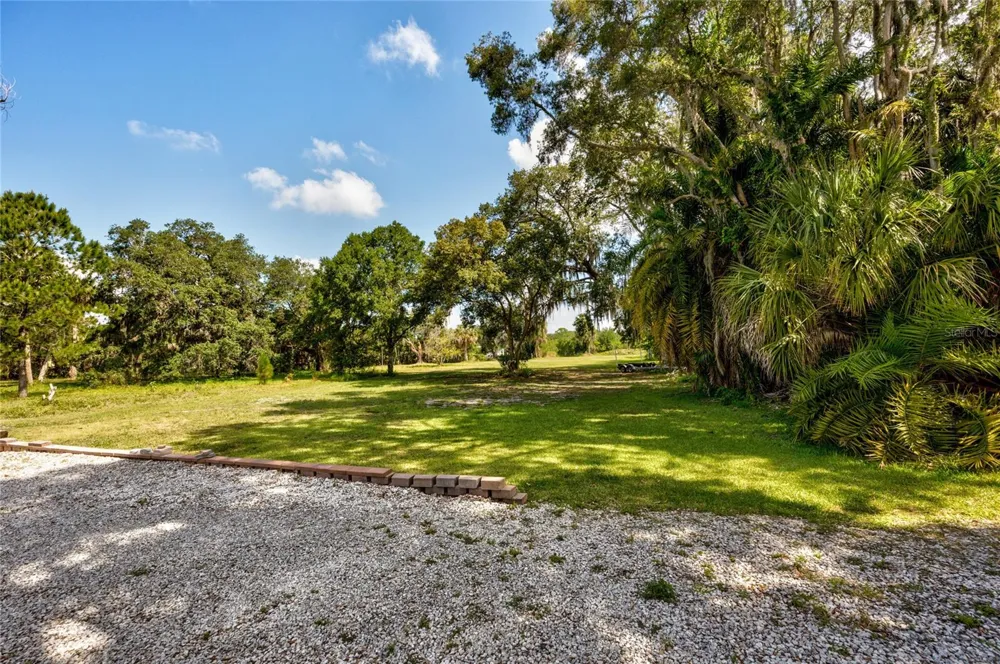 102 DICKMAN DRIVE SW Ruskin, FL 33570