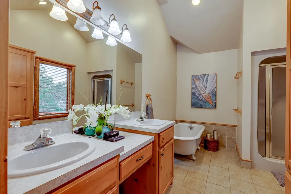 21008 W Lakeshore Drive Spicewood, TX 78669
