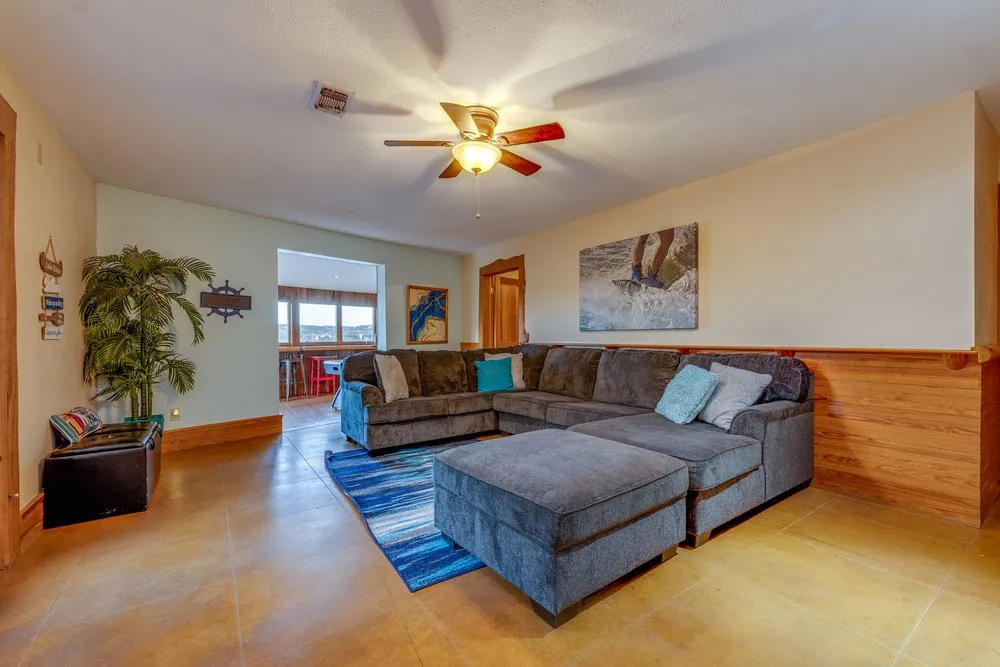 21008 W Lakeshore Drive Spicewood, TX 78669