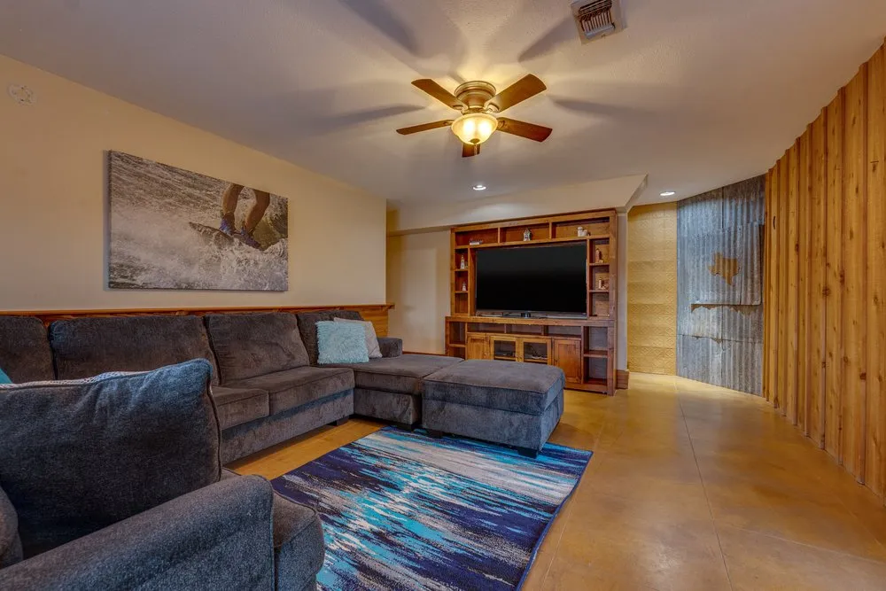 21008 W Lakeshore Drive Spicewood, TX 78669
