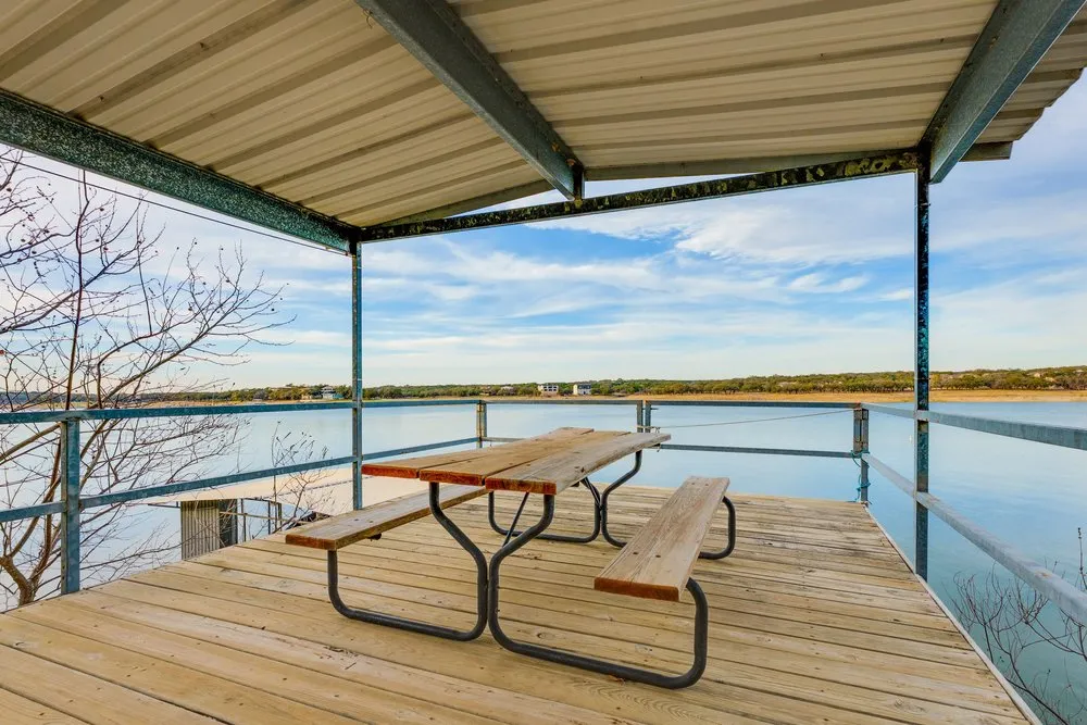 21008 W Lakeshore Drive Spicewood, TX 78669