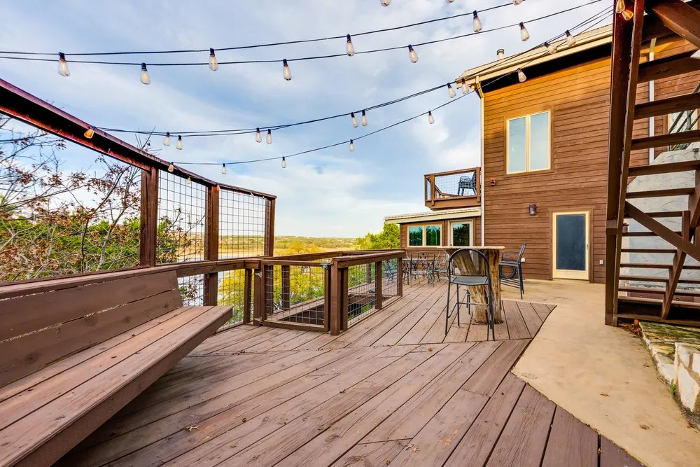 21008 W Lakeshore Drive Spicewood, TX 78669