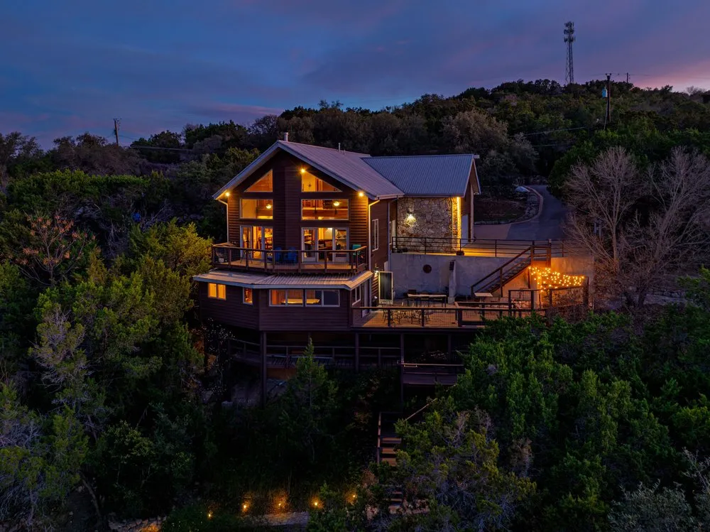21008 W Lakeshore Drive Spicewood, TX 78669
