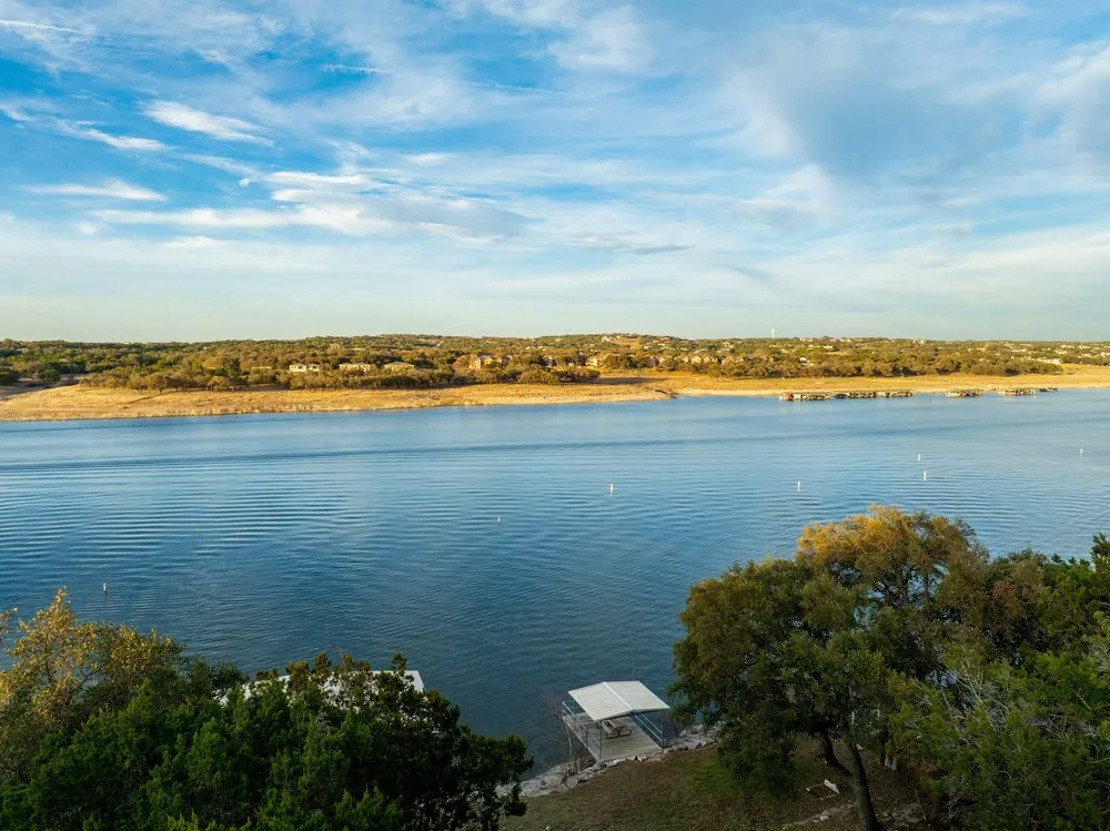 21008 W Lakeshore Drive Spicewood, TX 78669