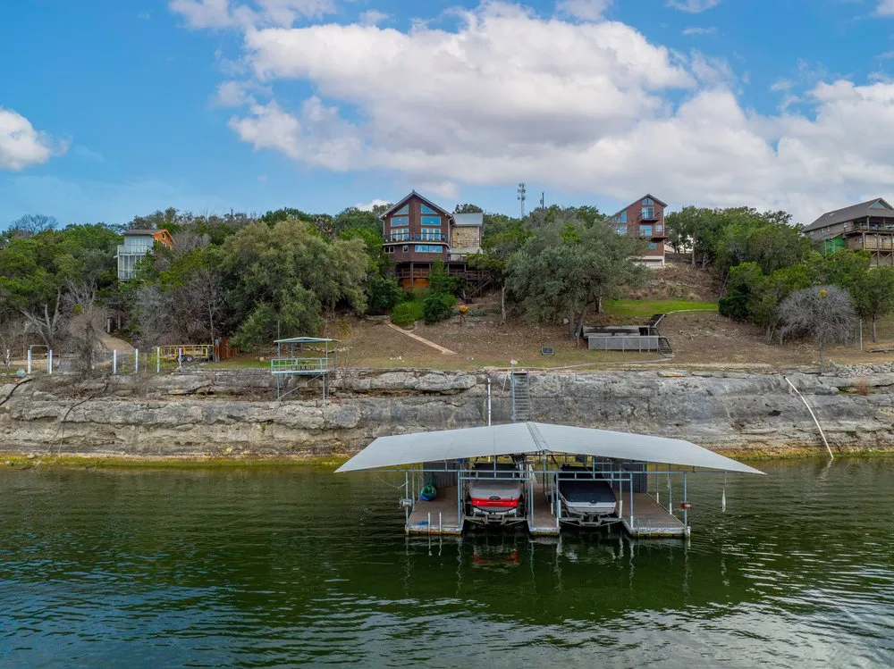21008 W Lakeshore Drive Spicewood, TX 78669