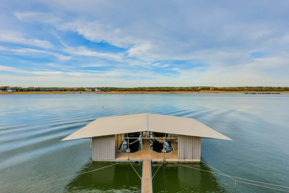 21008 W Lakeshore Drive Spicewood, TX 78669