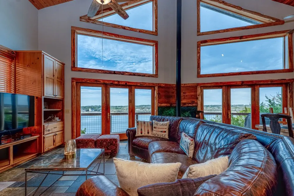 21008 W Lakeshore Drive Spicewood, TX 78669