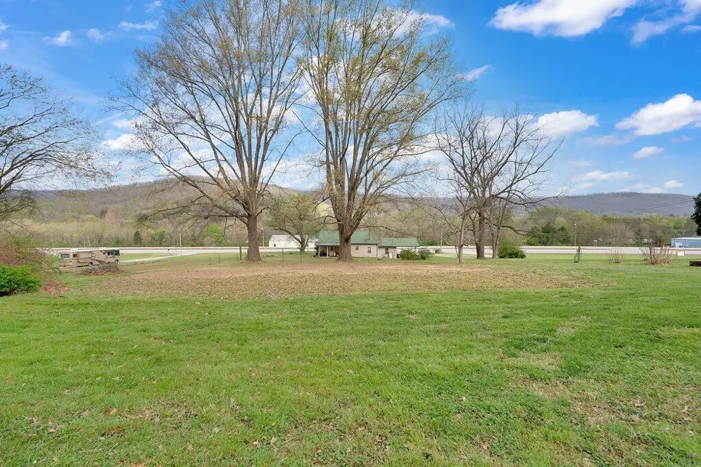 29088 Rhea County Highway Spring City, TN 37381