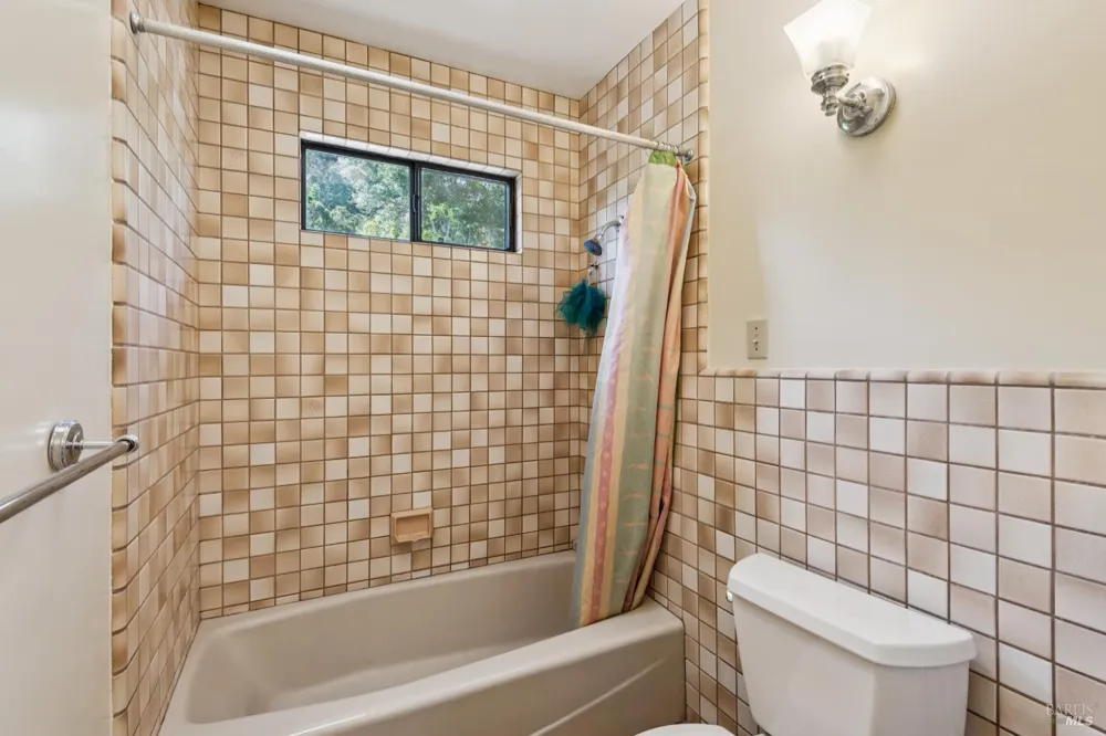 1475 Los Olivos Road Santa Rosa, CA 95404