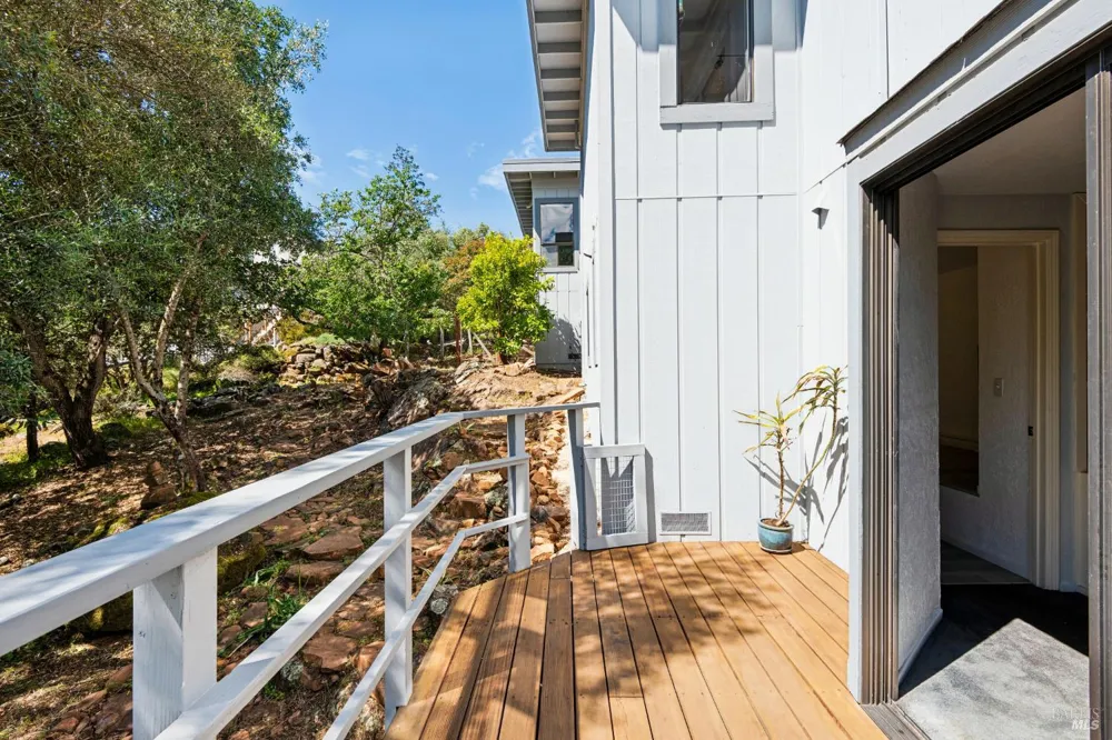 1475 Los Olivos Road Santa Rosa, CA 95404