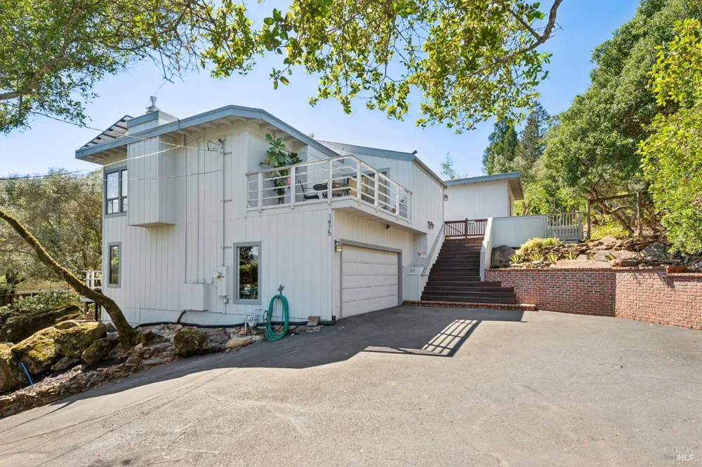1475 Los Olivos Road Santa Rosa, CA 95404