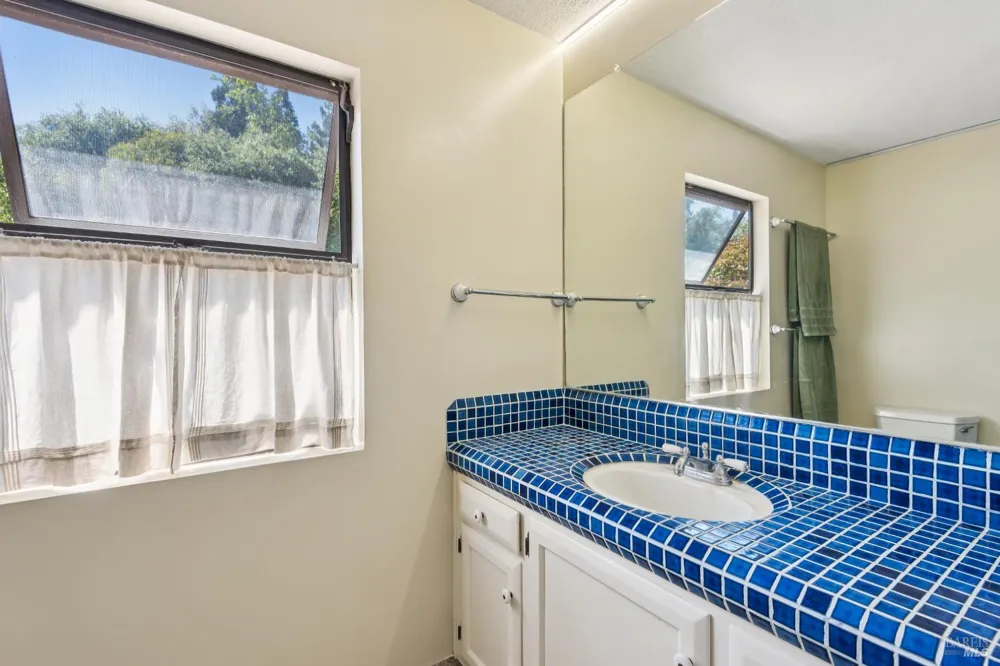 1475 Los Olivos Road Santa Rosa, CA 95404
