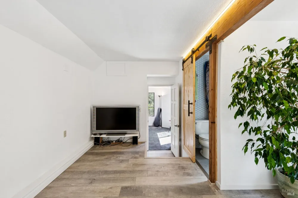 1475 Los Olivos Road Santa Rosa, CA 95404