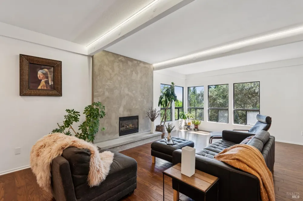 1475 Los Olivos Road Santa Rosa, CA 95404