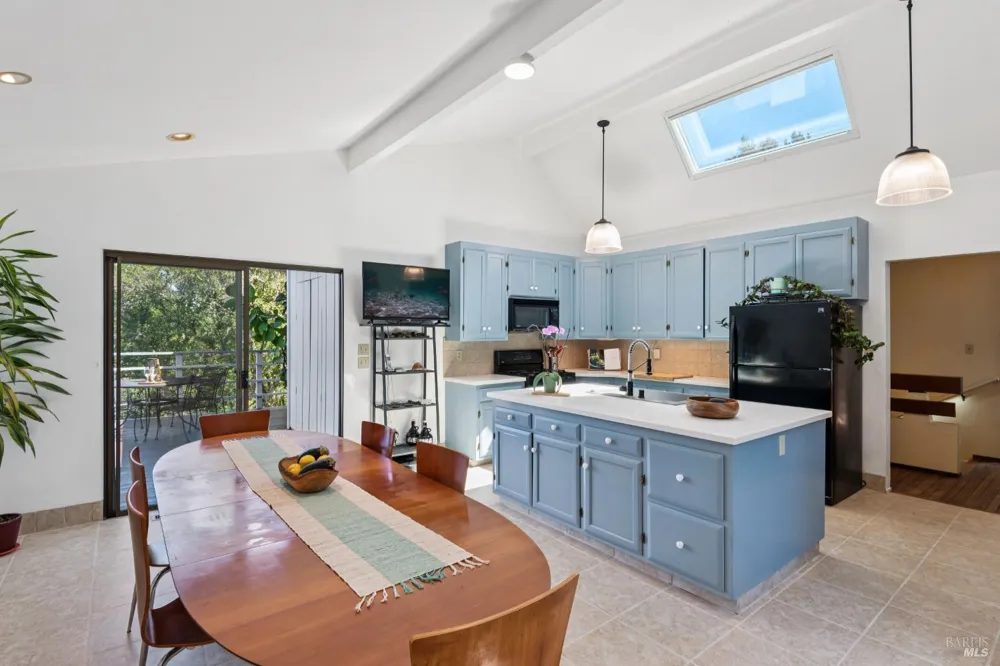 1475 Los Olivos Road Santa Rosa, CA 95404