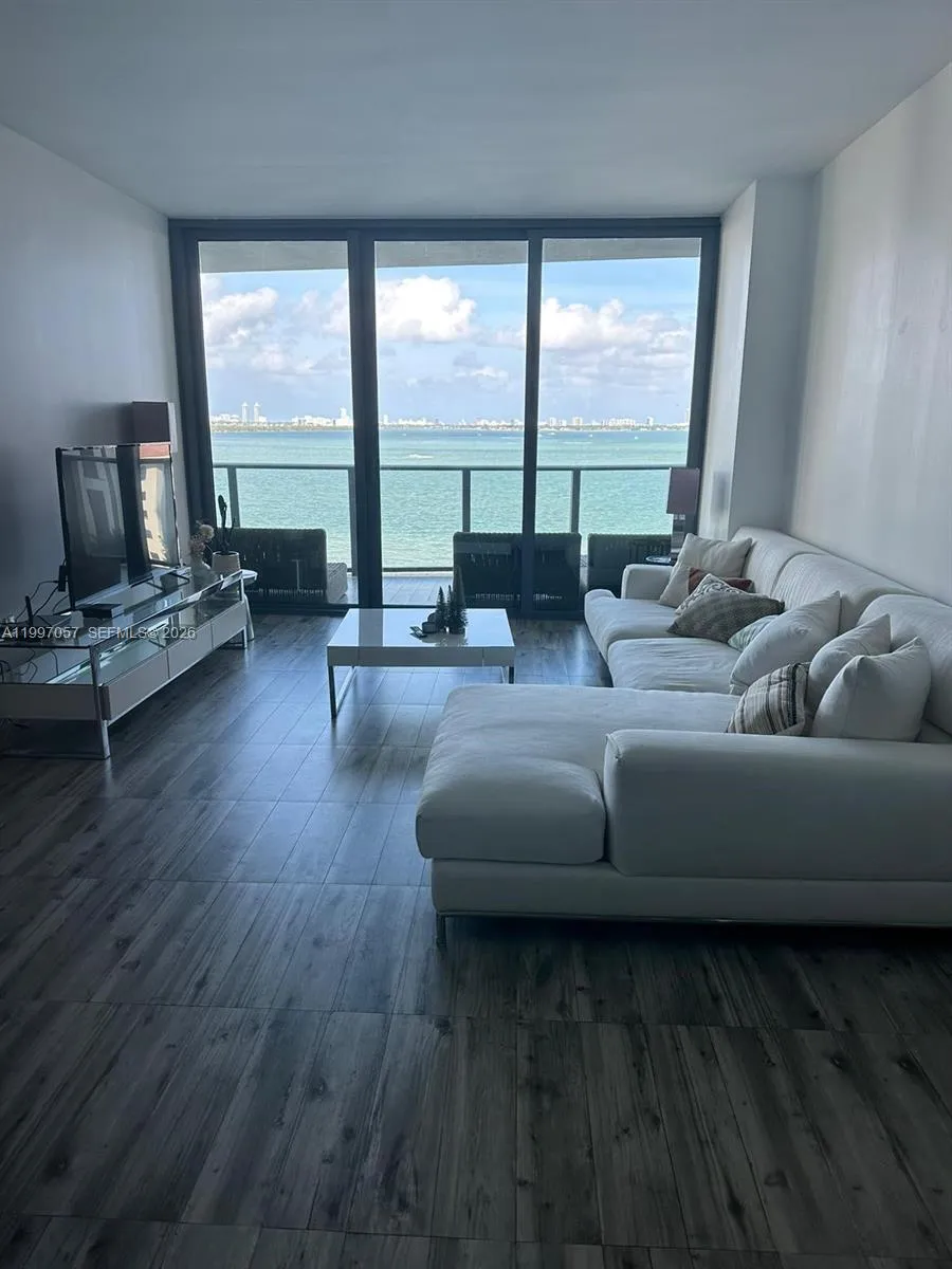 460 NE 28th St #705 Miami, FL 33137