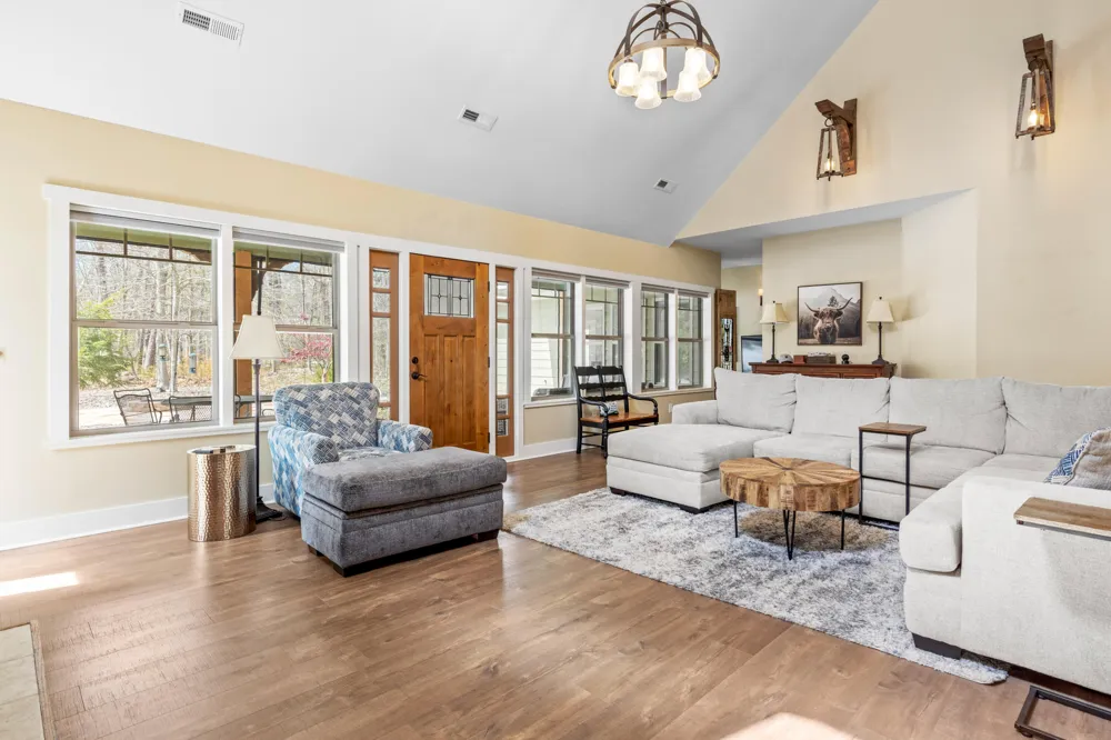 90 Crook View Rd Menlo, GA 30731