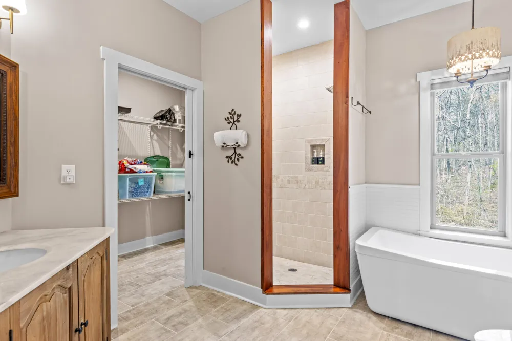 90 Crook View Rd Menlo, GA 30731