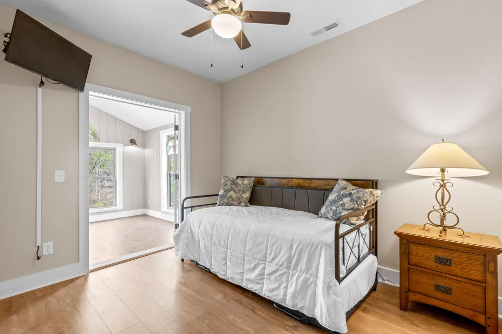 90 Crook View Rd Menlo, GA 30731