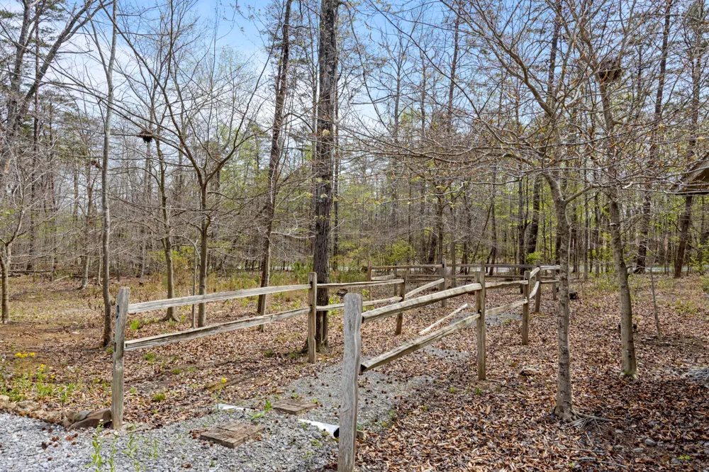 90 Crook View Rd Menlo, GA 30731