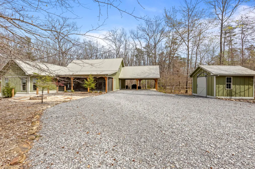 90 Crook View Rd Menlo, GA 30731