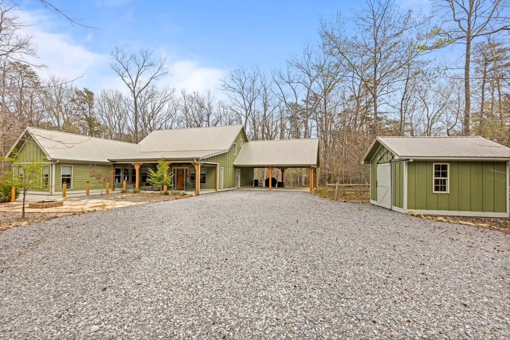 90 Crook View Rd Menlo, GA 30731