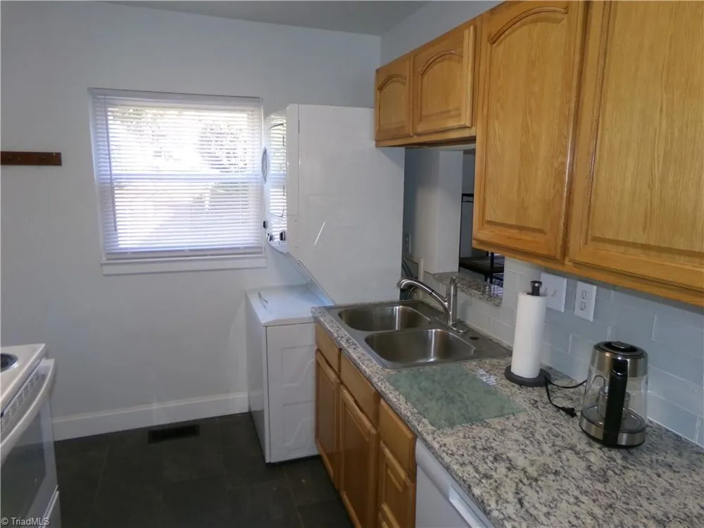 2507 Miller Park Circle #B Winston-Salem, NC 27103