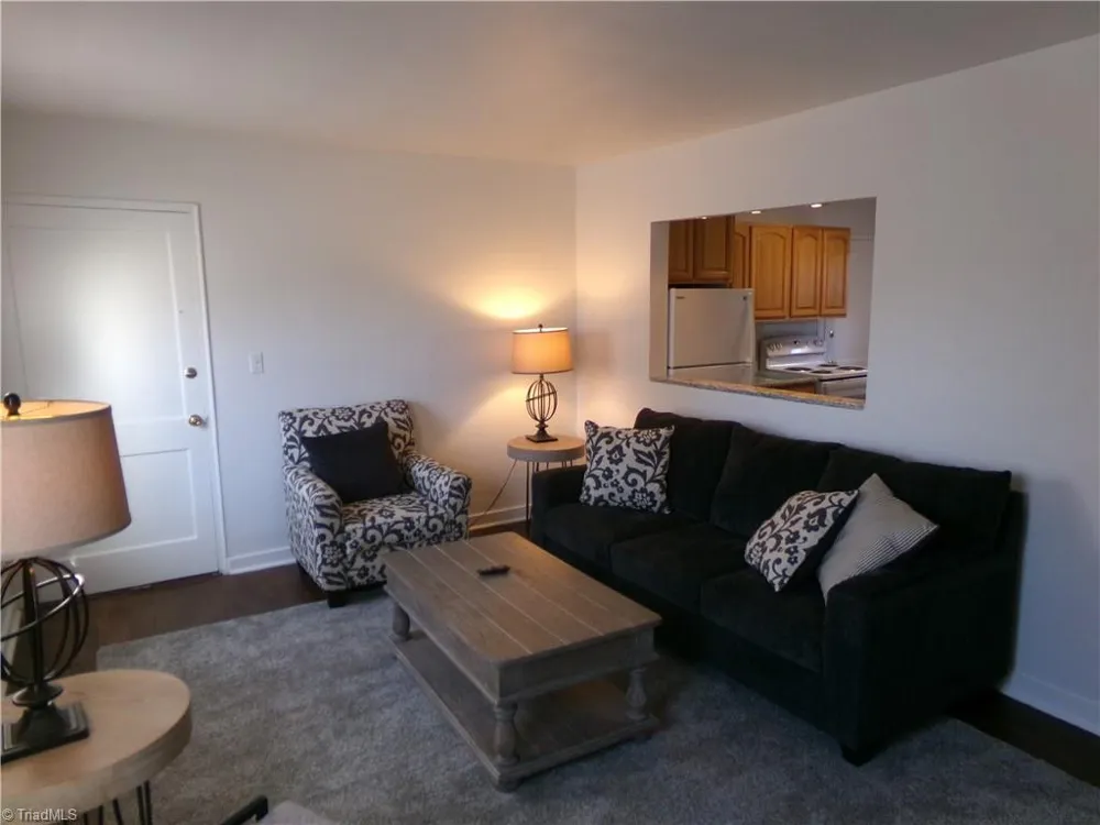 2507 Miller Park Circle #B Winston-Salem, NC 27103