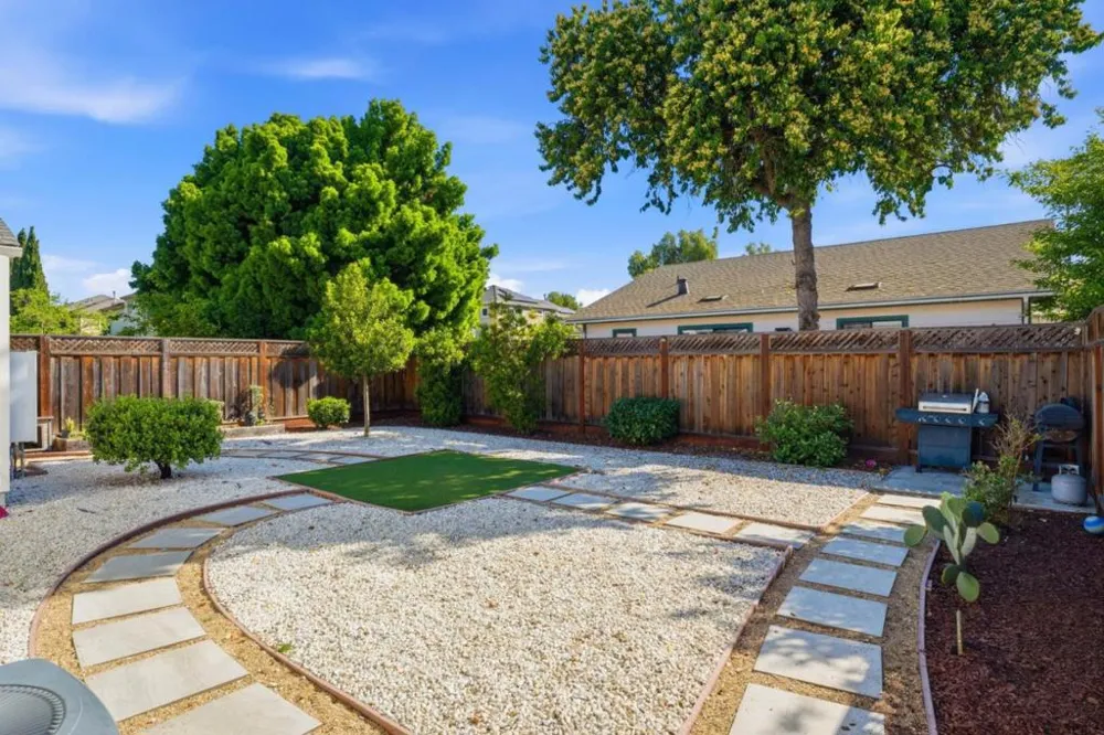 2170 Clarke Avenue East Palo Alto, CA 94303