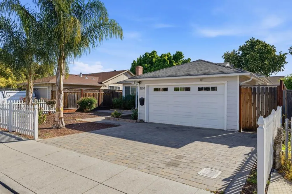 2170 Clarke Avenue East Palo Alto, CA 94303