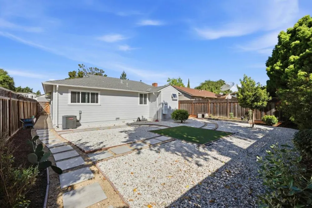 2170 Clarke Avenue East Palo Alto, CA 94303