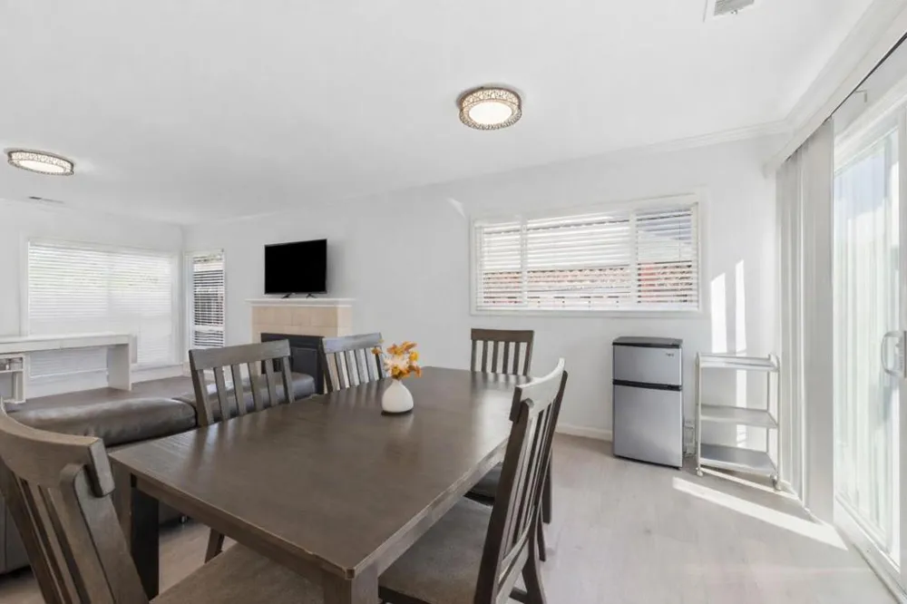 2170 Clarke Avenue East Palo Alto, CA 94303