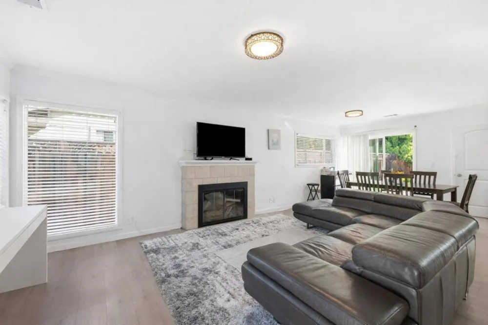 2170 Clarke Avenue East Palo Alto, CA 94303