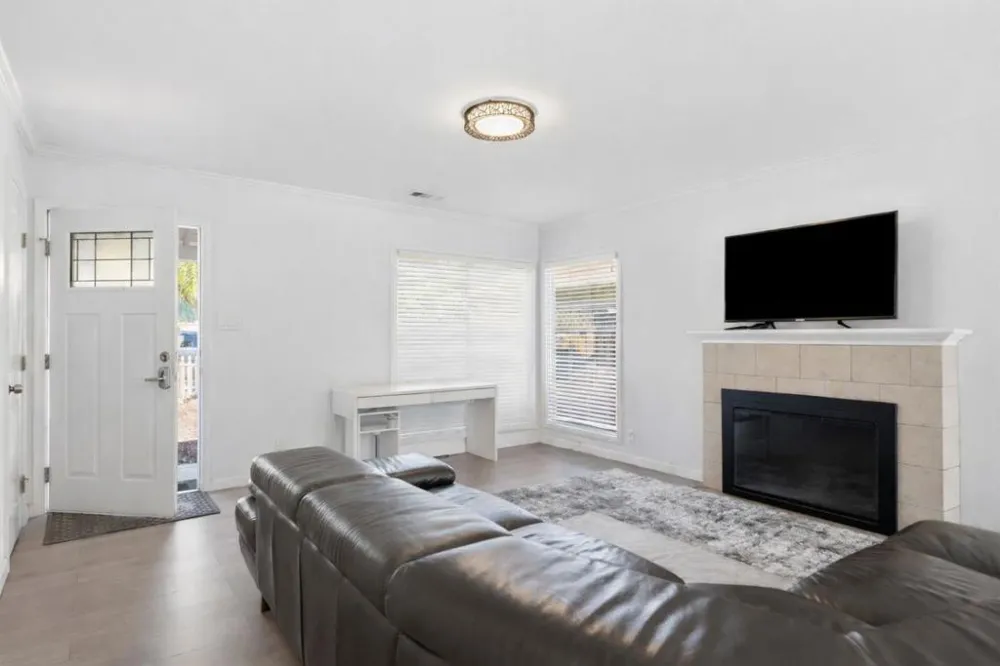 2170 Clarke Avenue East Palo Alto, CA 94303