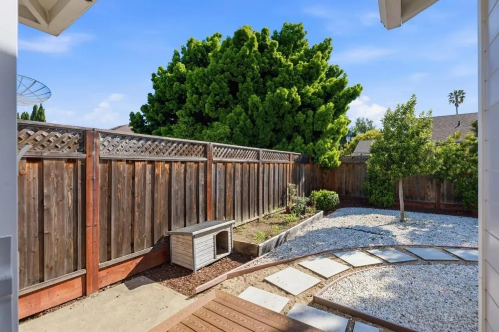 2170 Clarke Avenue East Palo Alto, CA 94303