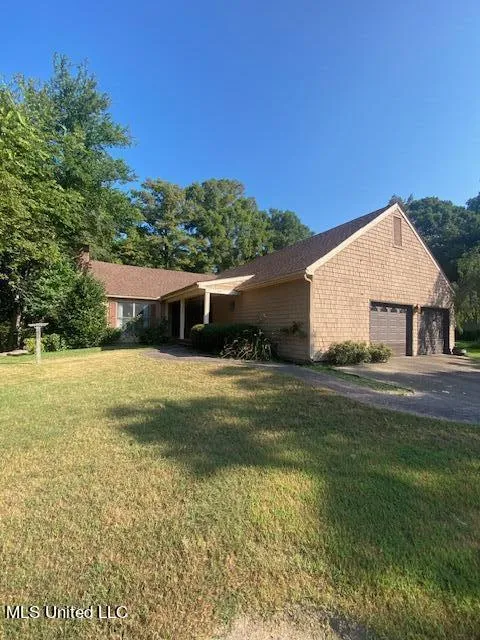 719 Cypress Creek