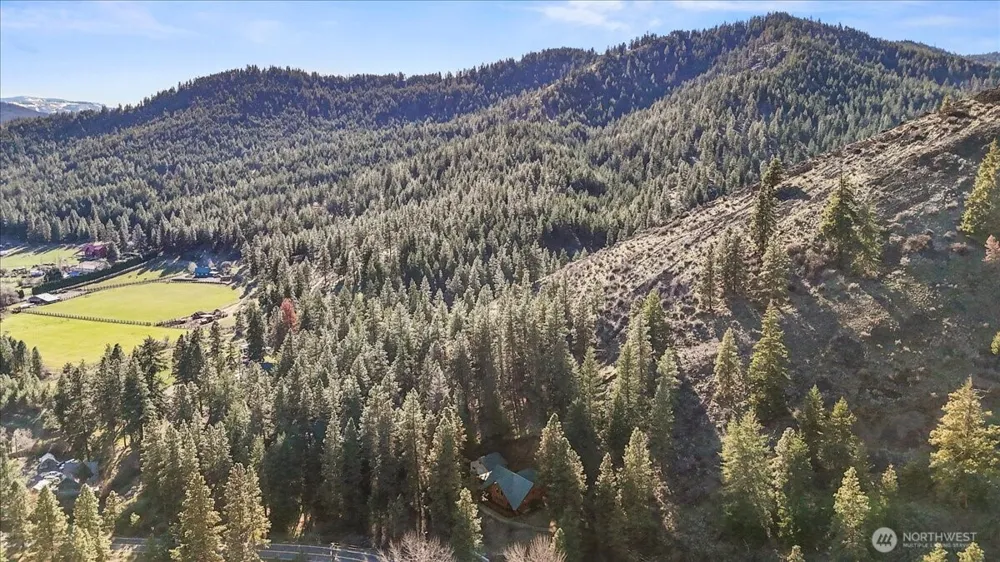4492 Nile Road Naches, WA 98937