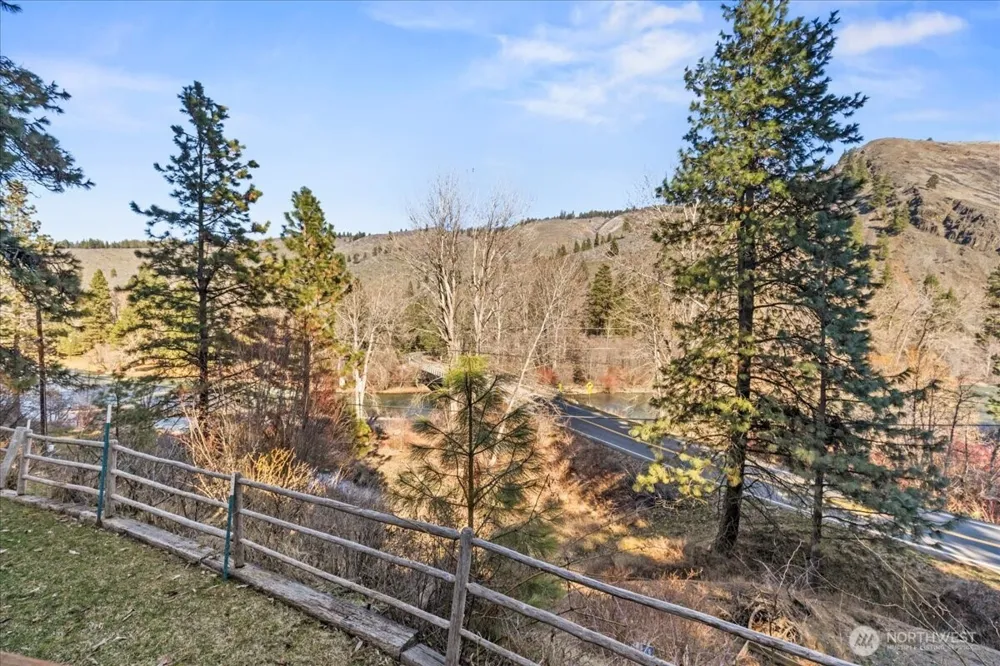 4492 Nile Road Naches, WA 98937