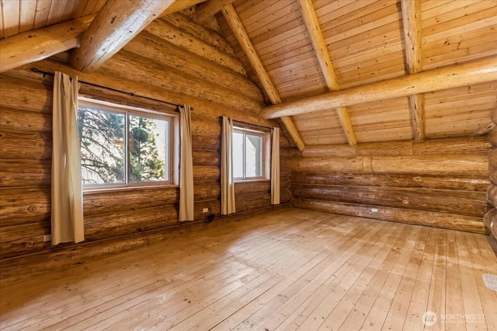 4492 Nile Road Naches, WA 98937