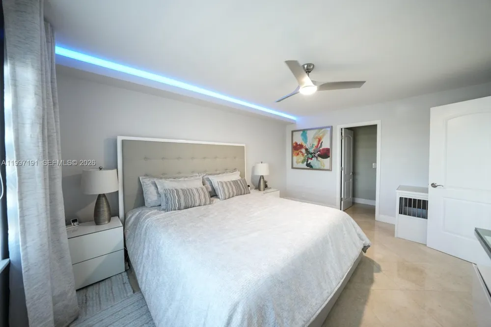 200 Diplomat Pkwy #827 Hallandale Beach, FL 33009