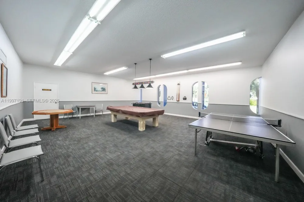 200 Diplomat Pkwy #827 Hallandale Beach, FL 33009