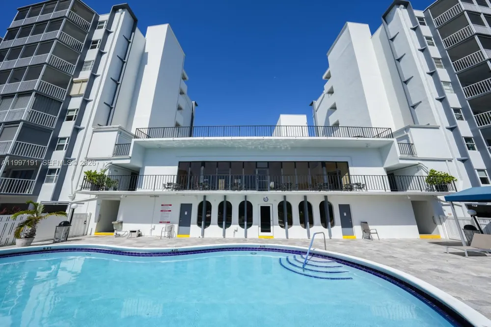 200 Diplomat Pkwy #827 Hallandale Beach, FL 33009