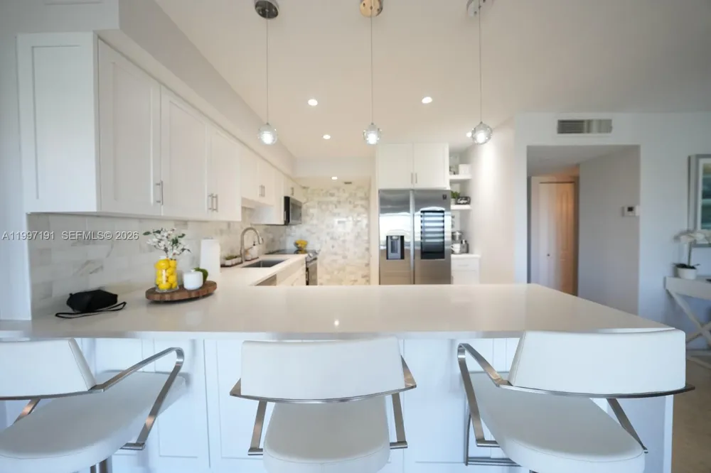 200 Diplomat Pkwy #827 Hallandale Beach, FL 33009