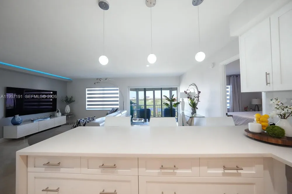 200 Diplomat Pkwy #827 Hallandale Beach, FL 33009