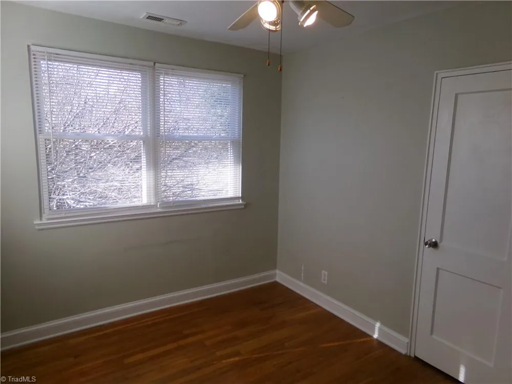 2527 Miller Park Circle #C Winston-Salem, NC 27103