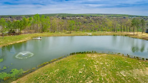 3839 Crockett Point