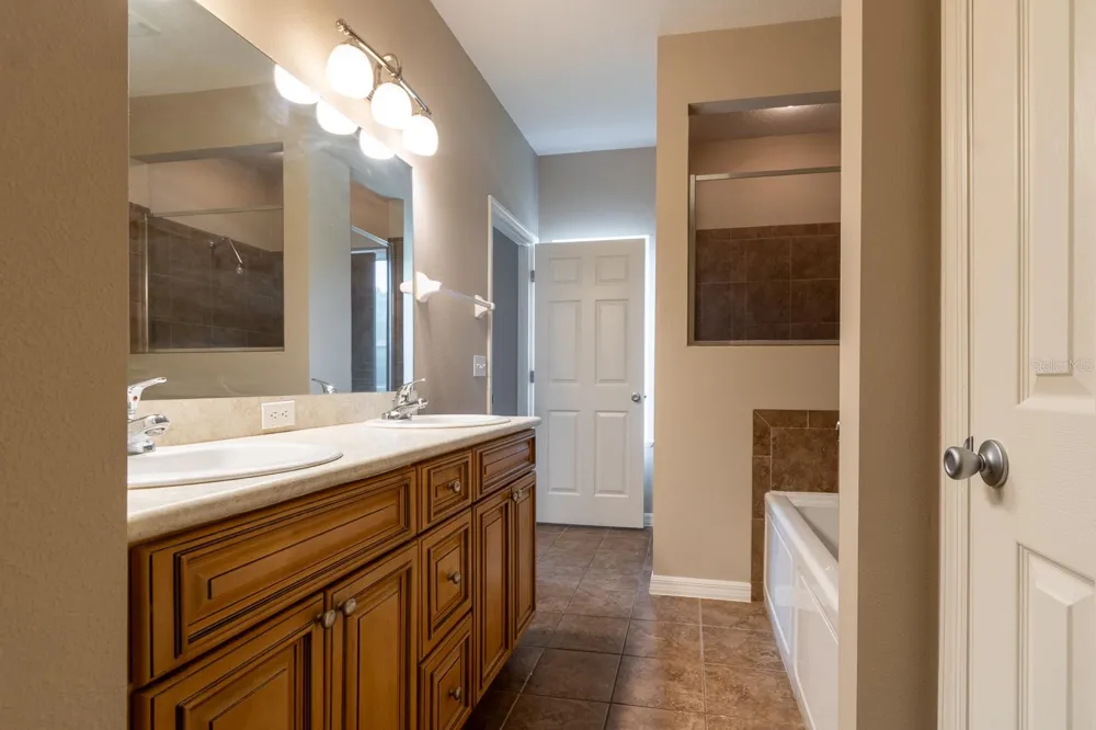 1687 NW 120TH WAY Gainesville, FL 32606