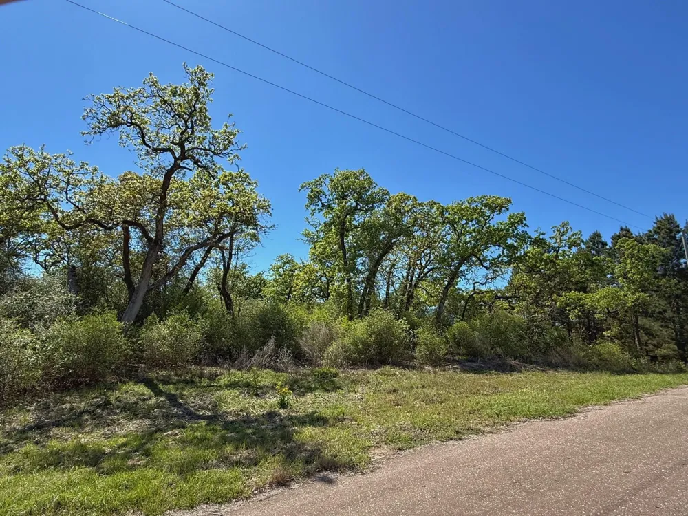 10 Cr 2926 Buffalo, TX 75831