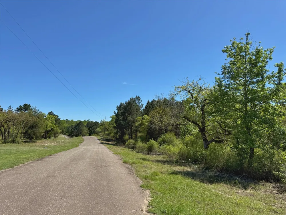 10 Cr 2926 Buffalo, TX 75831