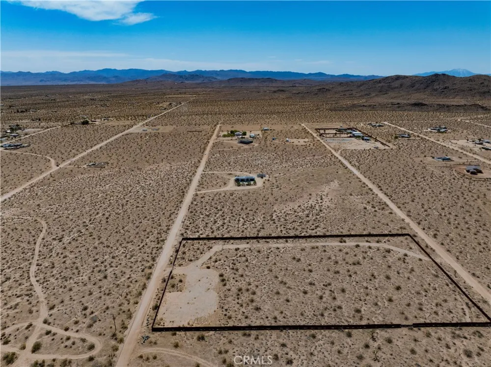 424 Ducor Avenue Landers, CA 92285